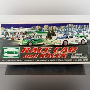 NIB HESS 2009 Holiday Release Green & White Race Car and Racer Toy